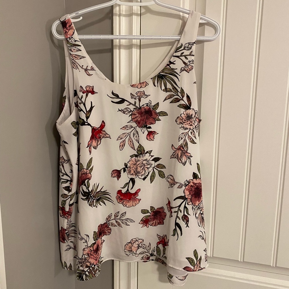 XL Reitmans floral Blouse